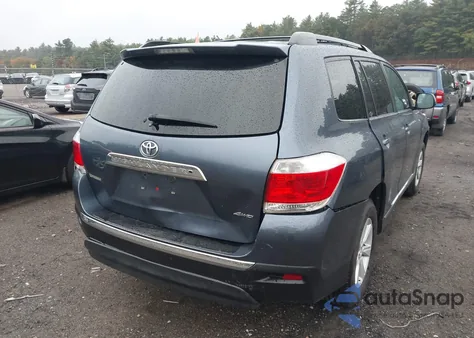 2013 Toyota Highlander Base Plus V6 из США, поврежденный, VIN 5TDBK3EH8DS252374